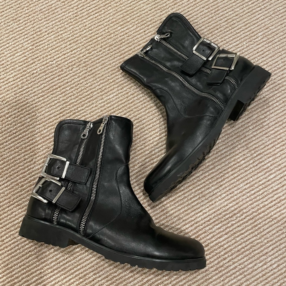 Charles David Women’s Black Combat Boot W/ Double Zipper/Double Buckle